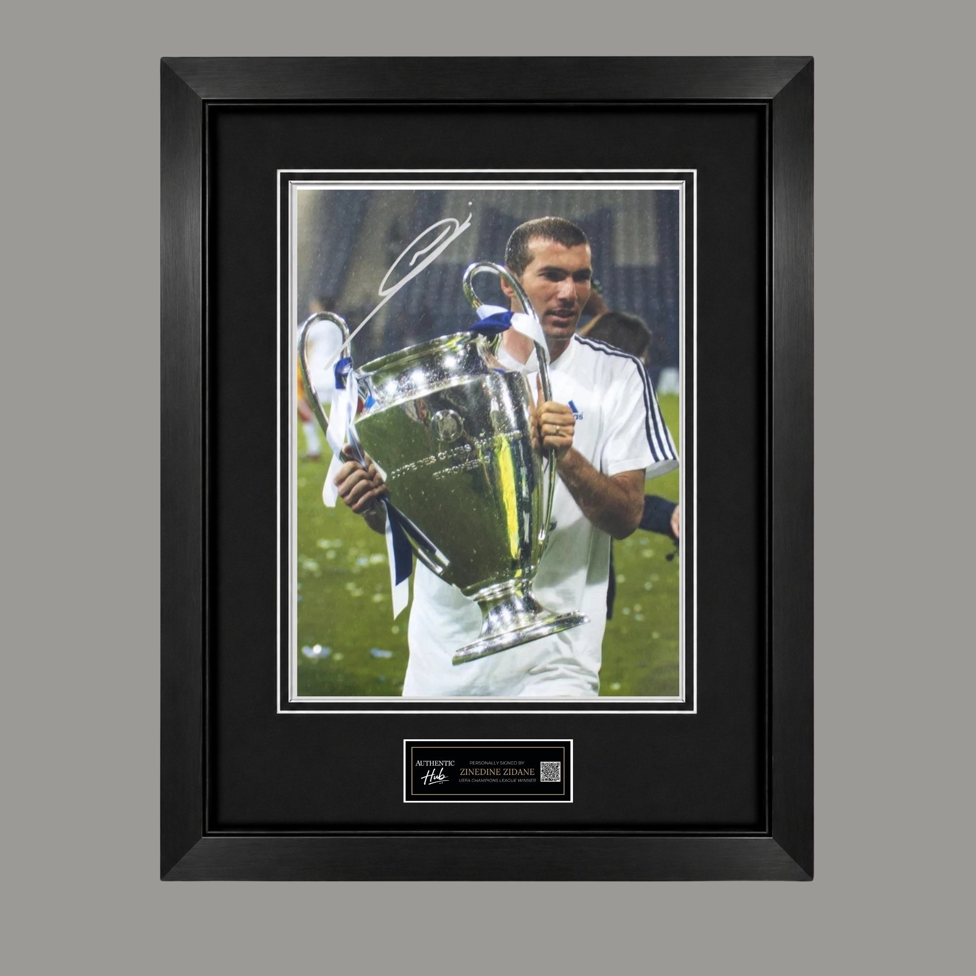 Zinedine Zidane Signed Real Madrid 2002 UCL Winner Photo - Framed